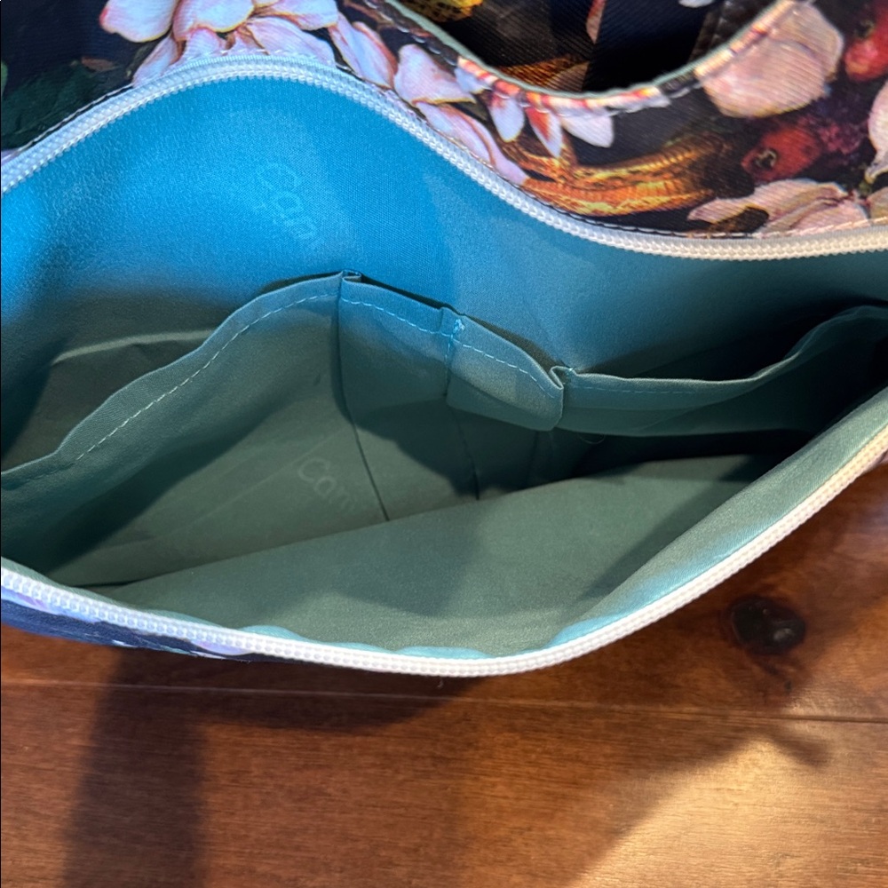 CANVASLOVE Floral Laptop Bag - Picture 9 of 11